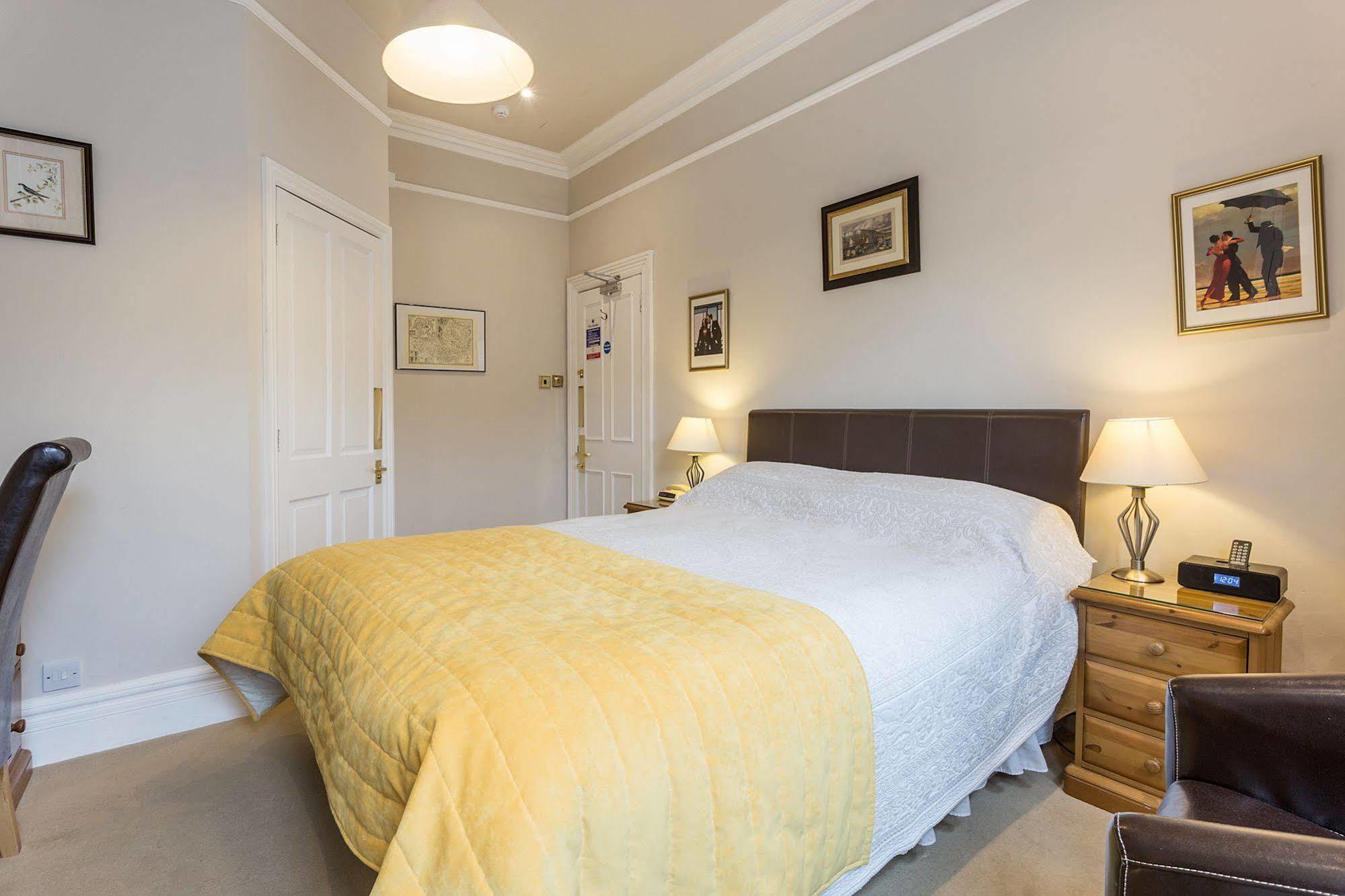 Aquae Sulis Bed & Breakfast 4*